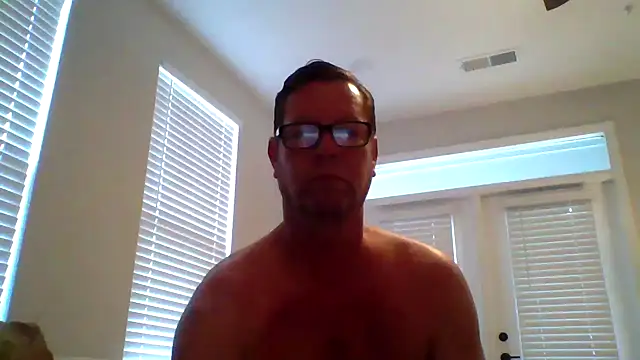 Goldenbear3111 online show from April 16, 2026, 10:12 pm