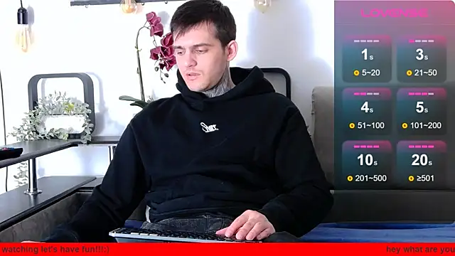 Snapshot of CarterCole chatting on March 23, 2025, 8:04 am CarterCole online show from March 23, 2025, 8:04 am