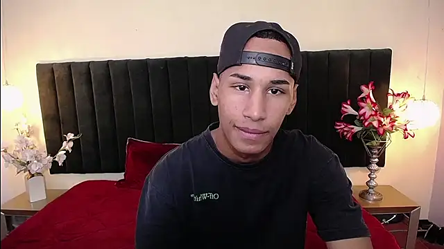 Snapshot of soft_attraction chatting on November 14, 2025, 8:01 pm soft attraction online show from November 14, 2025, 8:01 pm