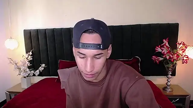 Snapshot of soft_attraction chatting on November 8, 2025, 7:50 pm soft attraction online show from November 8, 2025, 7:50 pm