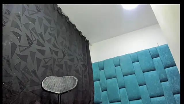 Snapshot of dirtygirl_hot chatting on October 29, 2025, 5:45 pm dirtygirl hot online show from October 29, 2025, 5:45 pm