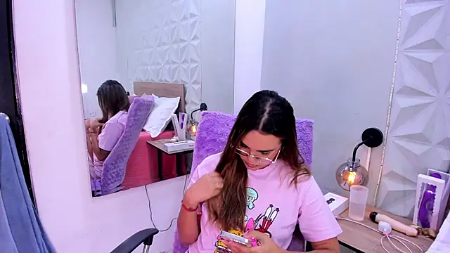 Stacey white  online show from February 19, 2026, 8:17 pm