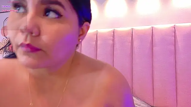 Snapshot of KeilyRoss chatting on February 2, 2026, 8:52 pm KeilyRoss online show from February 2, 2026, 8:52 pm