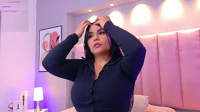 KeilyRoss online show from November 1, 2025, 8:03 pm