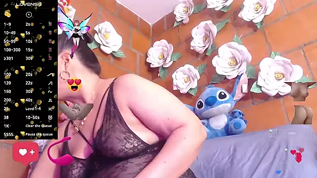 Snapshot of IngritBitch chatting on November 8, 2025, 2:53 pm IngritBitch online show from November 8, 2025, 2:53 pm