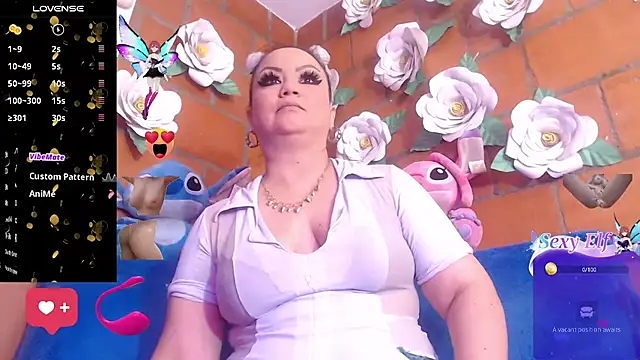 Snapshot of IngritBitch chatting on December 14, 2025, 2:11 pm IngritBitch online show from December 14, 2025, 2:11 pm