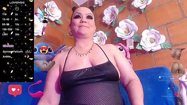 Snapshot of IngritBitch chatting on December 5, 2025, 3:10 pm IngritBitch online show from December 5, 2025, 3:10 pm