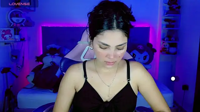 Snapshot of Kylie_brokee chatting on March 7, 2025, 10:10 pm Kylie brokee online show from March 7, 2025, 10:10 pm