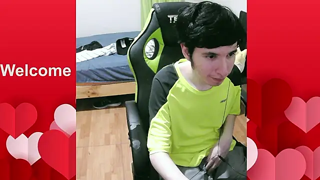 Snapshot of Twink_martinboy chatting on January 16, 2026, 2:37 am Twink martinboy online show from January 16, 2026, 2:37 am