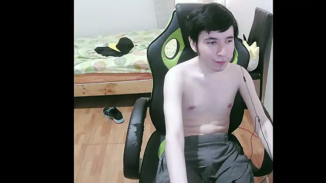 Snapshot of Twink_martinboy chatting on February 3, 2025, 10:32 pm Twink martinboy online show from February 3, 2025, 10:32 pm