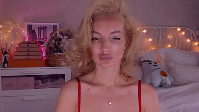 Snapshot of aestetick chatting on October 23, 2025, 5:28 am aestetick online show from October 23, 2025, 5:28 am