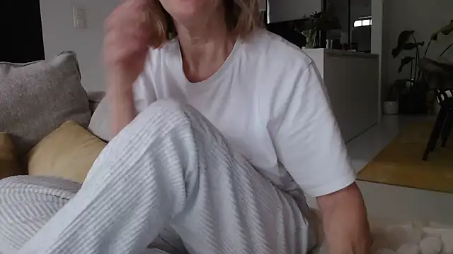 godinflower online show from January 17, 2026, 8:51 am