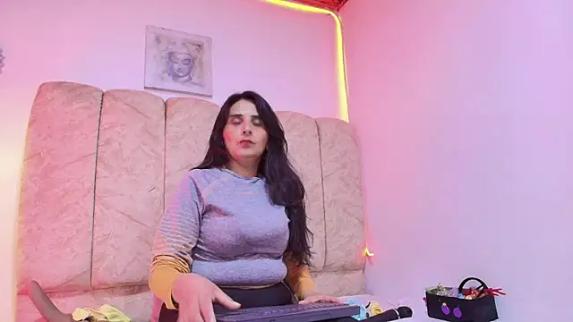  Marcela   online show from April 21, 2026, 11:39 am