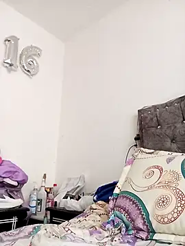 Snapshot of Juanamd1 chatting on December 4, 2025, 12:59 pm Juanamd1 online show from December 4, 2025, 12:59 pm