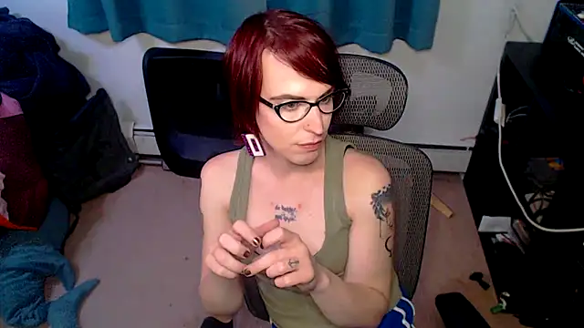 Snapshot of RyffBurnz chatting on November 19, 2025, 4:45 am RyffBurnz online show from November 19, 2025, 4:45 am