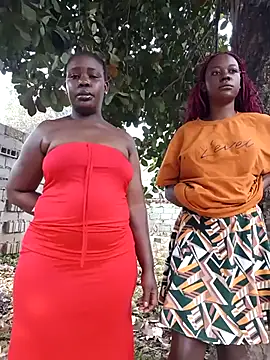 Snapshot of Broan_me chatting on December 5, 2025, 5:28 am Broan me online show from December 5, 2025, 5:28 am