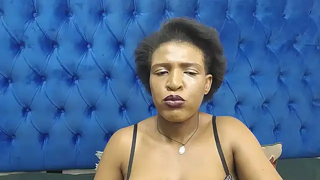 SpicyQueenxxxx online show from May 22, 2026, 11:30 am
