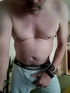 JulianJ50 online show from October 3, 2025, 1:45 pm