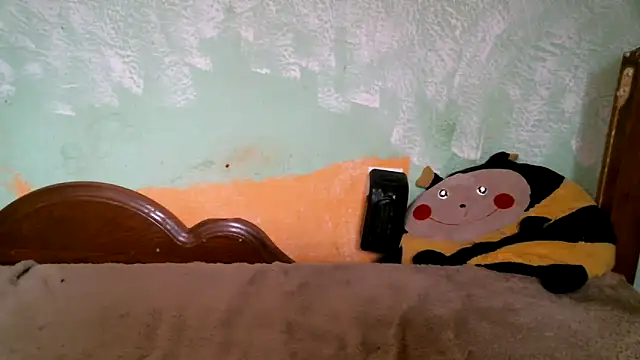 Snapshot of DennisXCaroll chatting on October 6, 2025, 7:20 am DennisXCaroll online show from October 6, 2025, 7:20 am