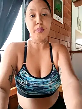 Snapshot of SamaraJay1 chatting on December 3, 2025, 4:06 pm SamaraJay1 online show from December 3, 2025, 4:06 pm