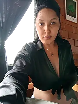 Snapshot of SamaraJay1 chatting on December 21, 2025, 5:14 pm SamaraJay1 online show from December 21, 2025, 5:14 pm