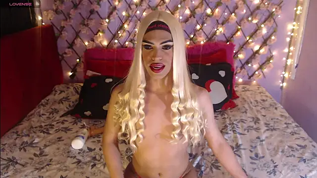 Snapshot of MARGOTFERRER chatting on November 29, 2025, 5:18 am MARGOTFERRER online show from November 29, 2025, 5:18 am