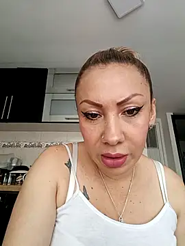 Snapshot of coral_smitth chatting on March 10, 2025, 7:18 pm coral smitth online show from March 10, 2025, 7:18 pm