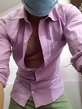 Guyinshortss online show from September 25, 2025, 8:15 pm