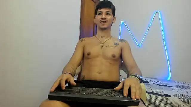 Snapshot of MasterSEX420 chatting on November 8, 2025, 11:58 am MasterSEX420 online show from November 8, 2025, 11:58 am