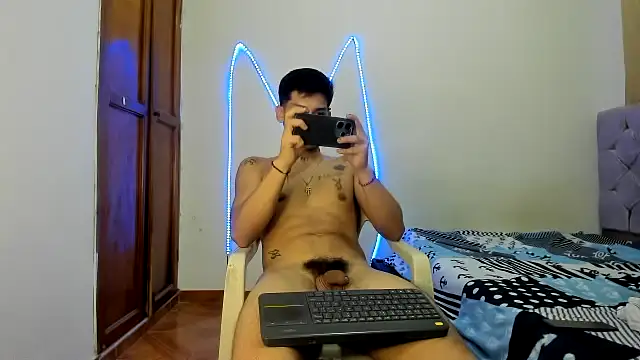 Snapshot of MasterSEX420 chatting on November 28, 2025, 1:17 am MasterSEX420 online show from November 28, 2025, 1:17 am