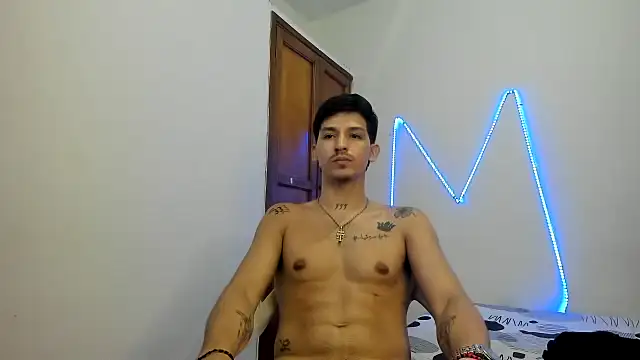 Snapshot of MasterSEX420 chatting on November 9, 2025, 12:58 am MasterSEX420 online show from November 9, 2025, 12:58 am