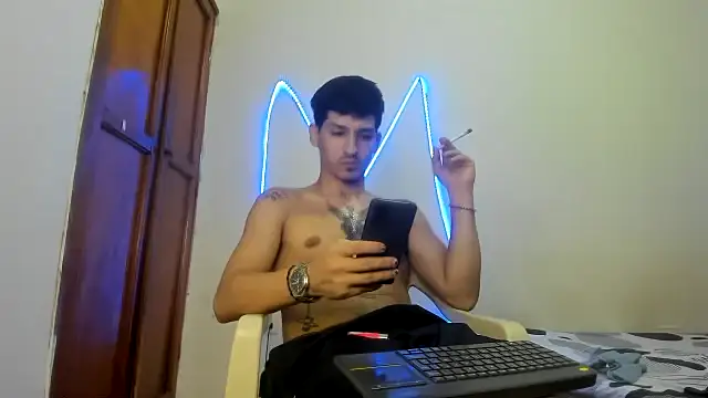 Snapshot of MasterSEX420 chatting on December 13, 2025, 8:04 pm MasterSEX420 online show from December 13, 2025, 8:04 pm