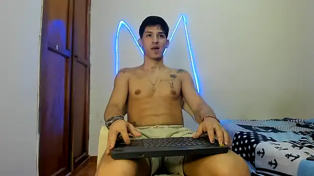 Snapshot of MasterSEX420 chatting on December 3, 2025, 2:23 am MasterSEX420 online show from December 3, 2025, 2:23 am