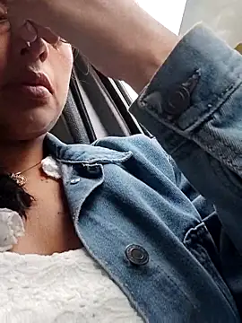 Snapshot of EmmaTorres_ chatting on December 18, 2025, 9:29 pm EmmaTorres online show from December 18, 2025, 9:29 pm