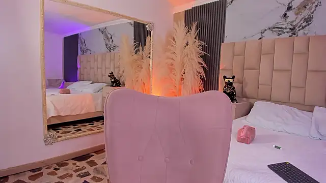 Snapshot of EmmaTorres_ chatting on February 25, 2026, 10:09 pm EmmaTorres online show from February 25, 2026, 10:09 pm