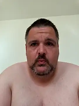 Snapshot of Ronny2510 chatting on April 28, 2026, 2:10 pm Ronny2510 online show from April 28, 2026, 2:10 pm