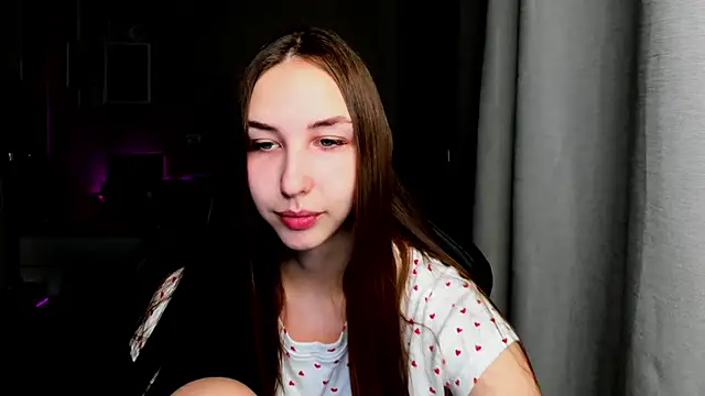 Snapshot of Sm0ly chatting on November 9, 2025, 3:21 am Sm0ly online show from November 9, 2025, 3:21 am