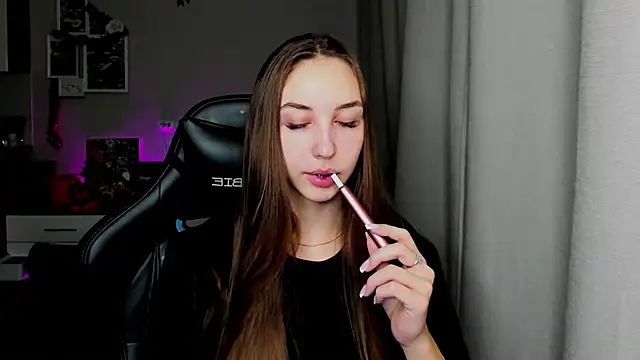 Snapshot of Sm0ly chatting on January 11, 2026, 2:51 am Sm0ly online show from January 11, 2026, 2:51 am