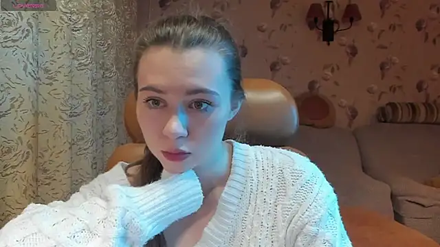 MadeleineWiliams online show from January 17, 2025, 1:15 am