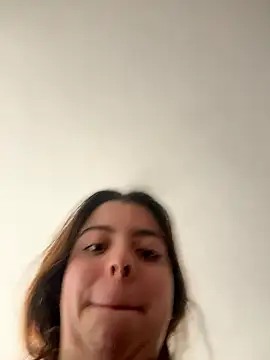 Snapshot of Cloew_Marz chatting on January 17, 2026, 5:49 pm Cloew Marz online show from January 17, 2026, 5:49 pm