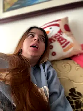 Snapshot of Cloew_Marz chatting on December 18, 2025, 4:22 pm Cloew Marz online show from December 18, 2025, 4:22 pm