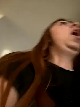 Snapshot of Cloew_Marz chatting on October 30, 2025, 7:55 pm Cloew Marz online show from October 30, 2025, 7:55 pm