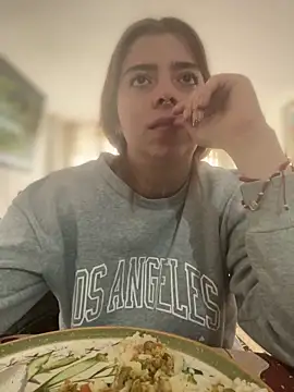 Snapshot of Cloew_Marz chatting on November 28, 2025, 7:03 pm Cloew Marz online show from November 28, 2025, 7:03 pm