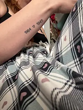 Snapshot of Cloew_Marz chatting on December 5, 2025, 4:05 pm Cloew Marz online show from December 5, 2025, 4:05 pm