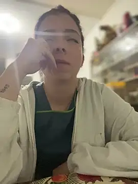 Snapshot of Cloew_Marz chatting on February 5, 2026, 12:28 am Cloew Marz online show from February 5, 2026, 12:28 am