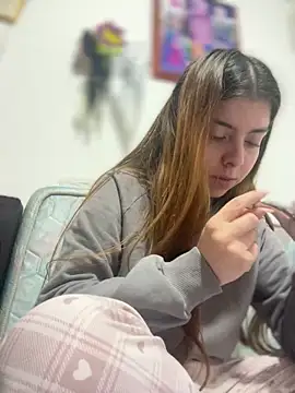 Snapshot of Cloew_Marz chatting on January 18, 2026, 3:48 pm Cloew Marz online show from January 18, 2026, 3:48 pm