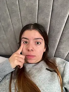 Snapshot of Cloew_Marz chatting on February 13, 2026, 5:24 pm Cloew Marz online show from February 13, 2026, 5:24 pm