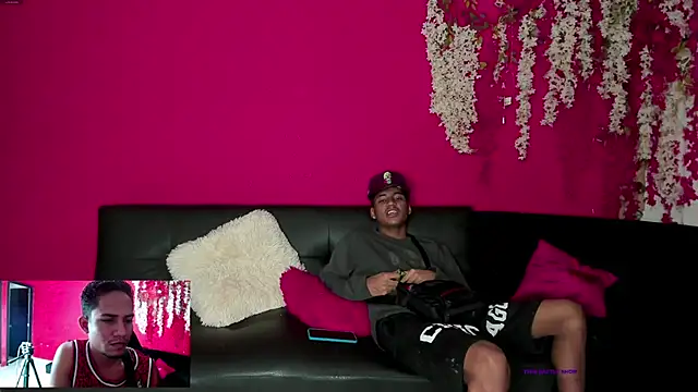 Snapshot of Extreme_dirty_paradise chatting on November 3, 2025, 2:17 am Extreme dirty paradise online show from November 3, 2025, 2:17 am