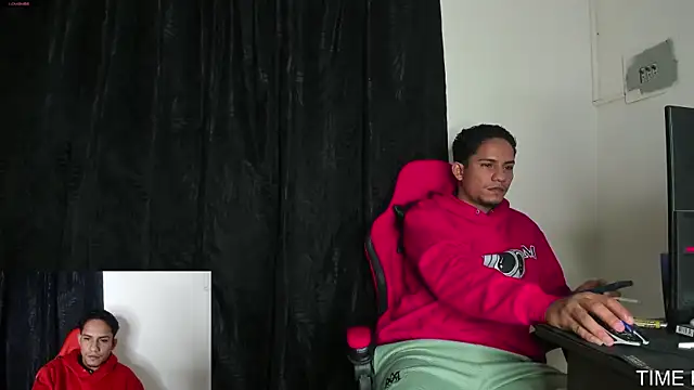 Snapshot of Extreme_dirty_paradise chatting on December 2, 2025, 4:25 am Extreme dirty paradise online show from December 2, 2025, 4:25 am