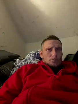 aaronmc311840 online show from October 15, 2025, 1:37 am